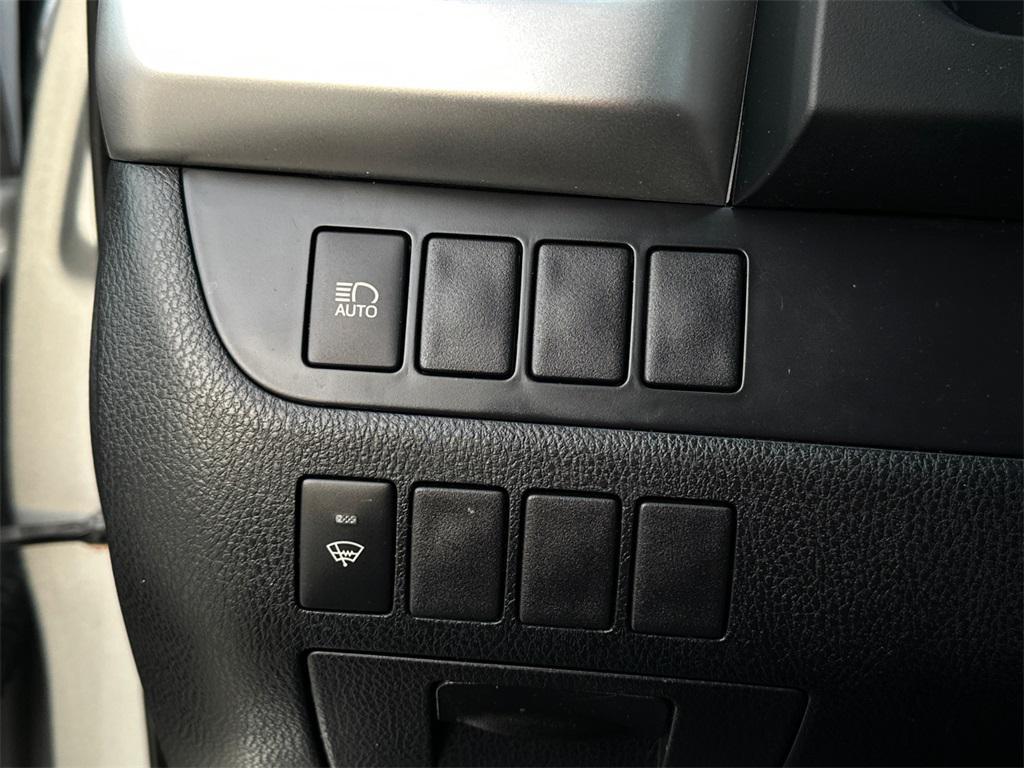 used 2019 Toyota Highlander car, priced at $22,500