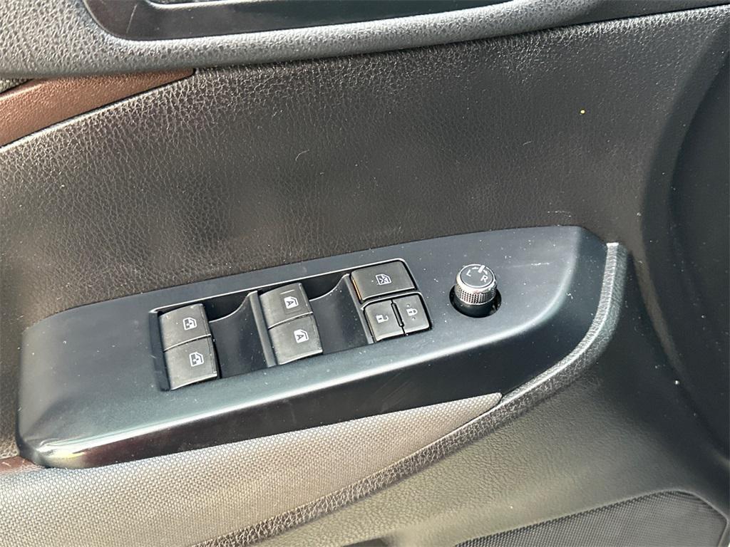 used 2019 Toyota Highlander car, priced at $22,500