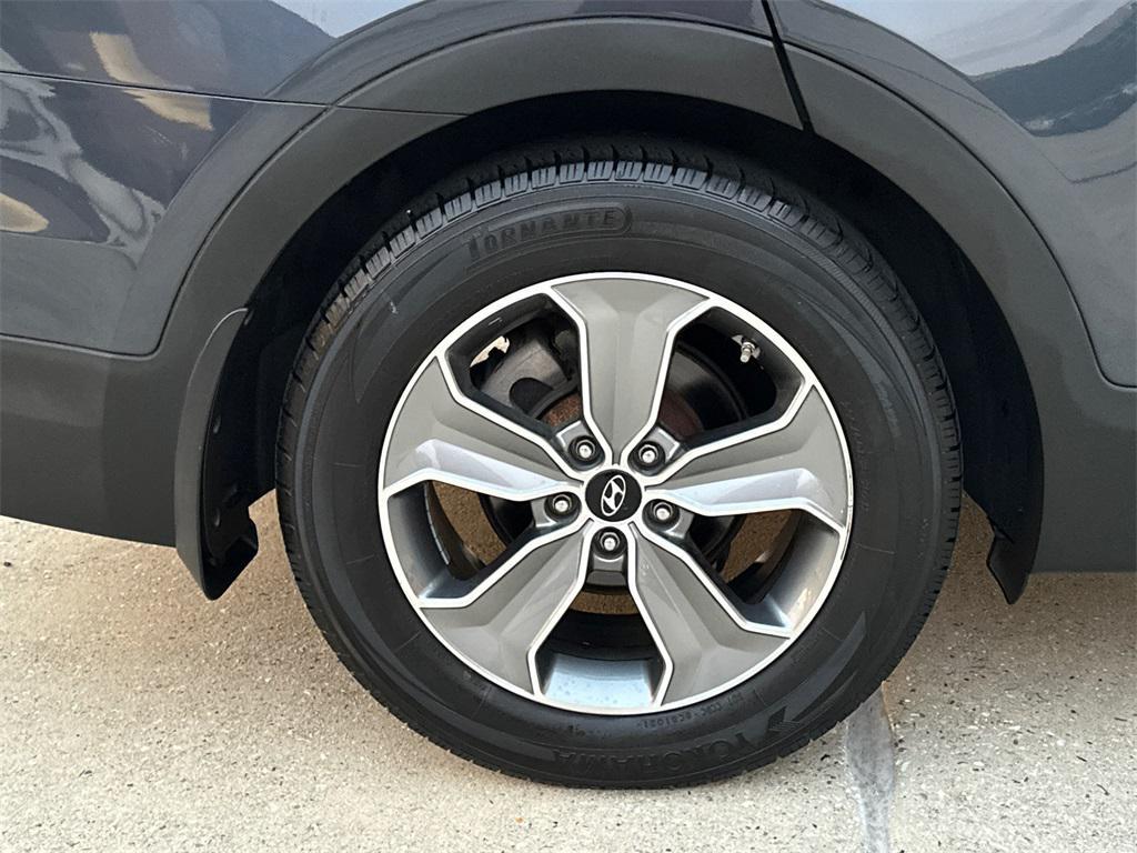 used 2015 Hyundai Santa Fe car, priced at $9,000