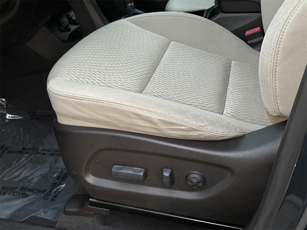 used 2015 Hyundai Santa Fe car, priced at $9,000