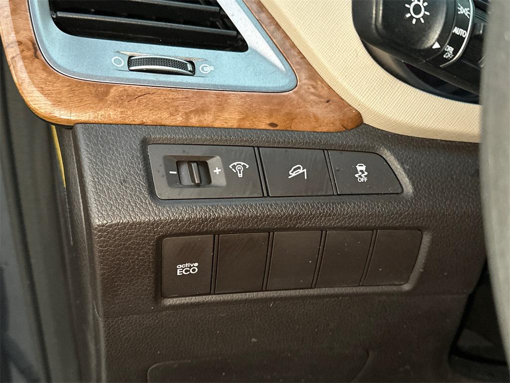 used 2015 Hyundai Santa Fe car, priced at $9,000