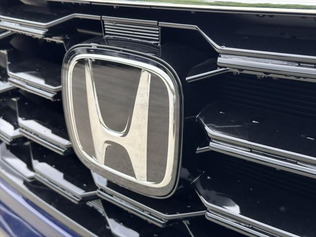 new 2025 Honda Pilot car, priced at $48,714