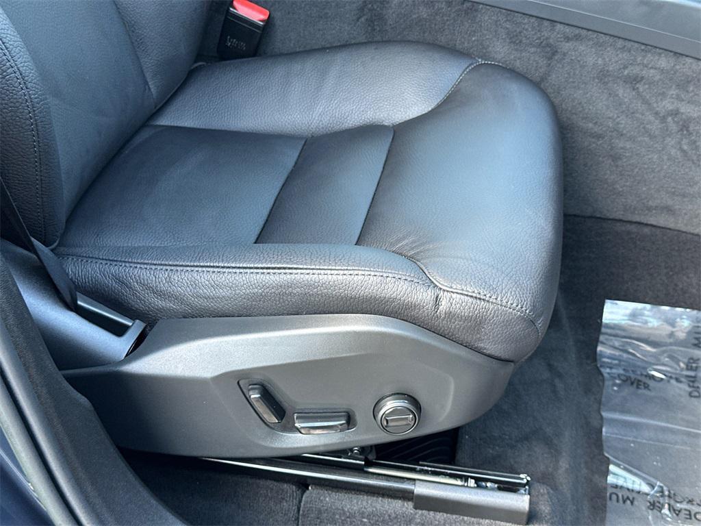 used 2023 Volvo XC60 Recharge Plug-In Hybrid car, priced at $43,000
