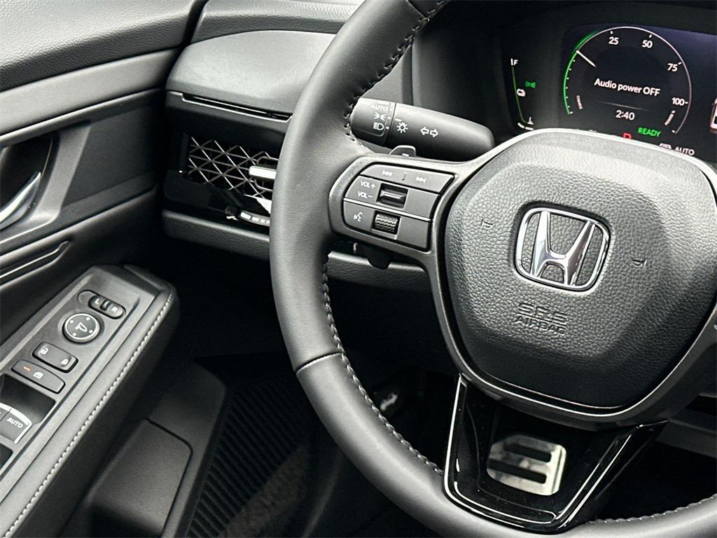 new 2025 Honda Accord Hybrid car, priced at $33,655
