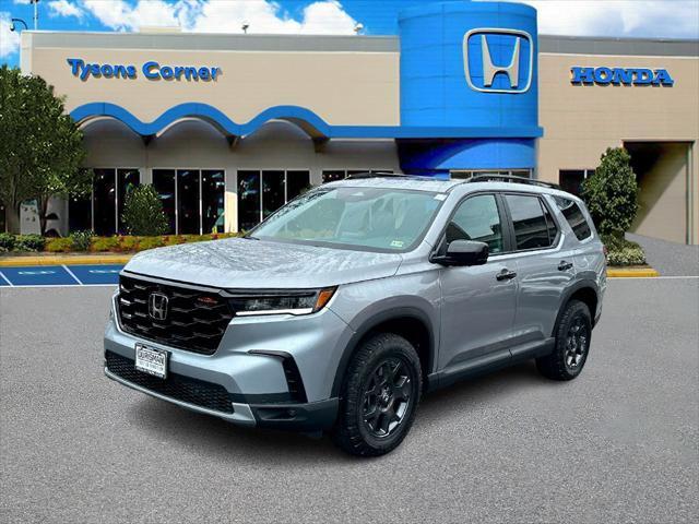 new 2025 Honda Pilot car, priced at $49,732