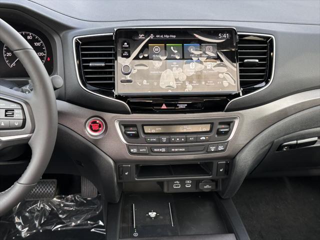 new 2025 Honda Ridgeline car, priced at $41,766