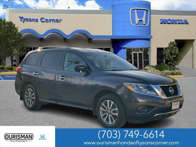 used 2014 Nissan Pathfinder car, priced at $11,500