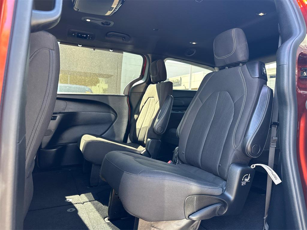 used 2018 Chrysler Pacifica car, priced at $15,000