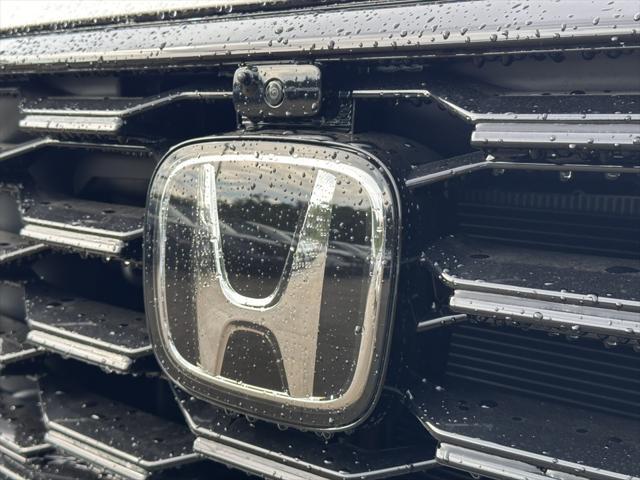 new 2025 Honda Pilot car, priced at $48,214