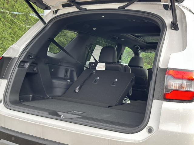 new 2025 Honda Pilot car, priced at $48,214