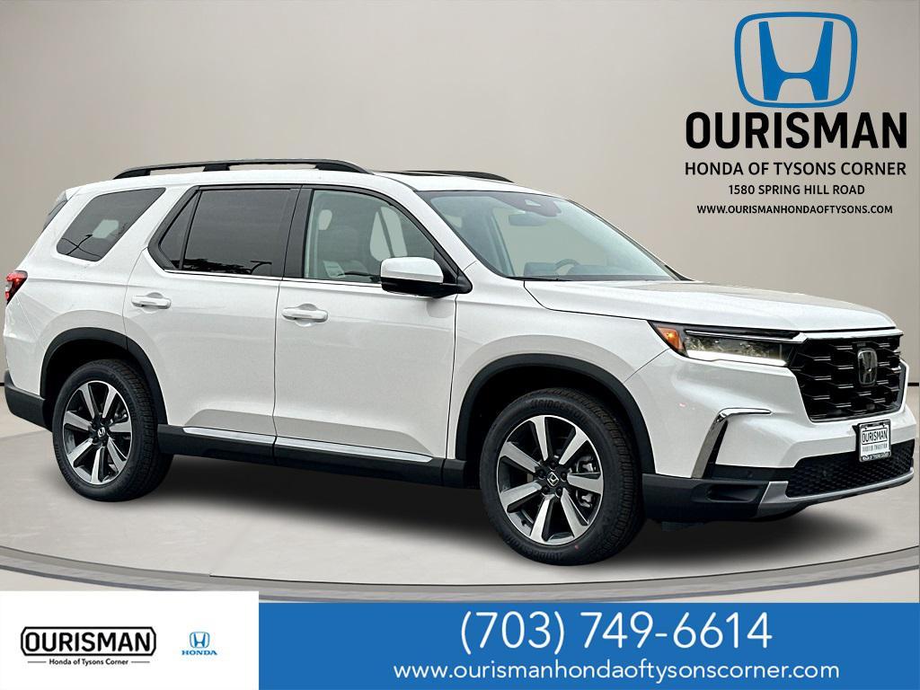new 2025 Honda Pilot car, priced at $47,704