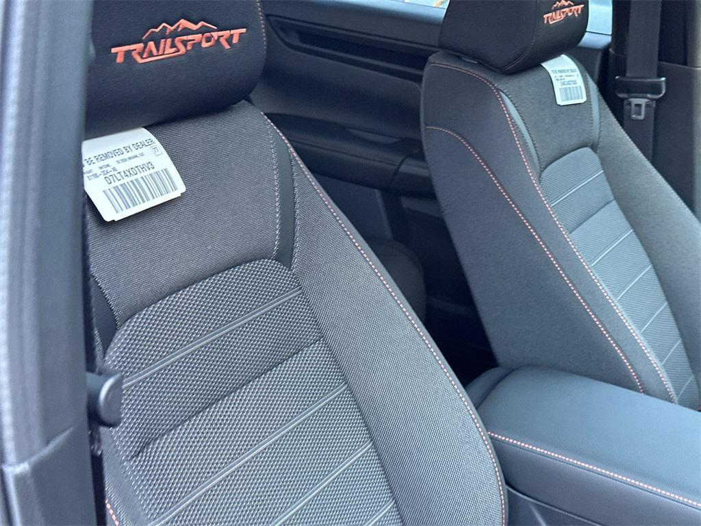 new 2026 Honda CR-V Hybrid car, priced at $38,665