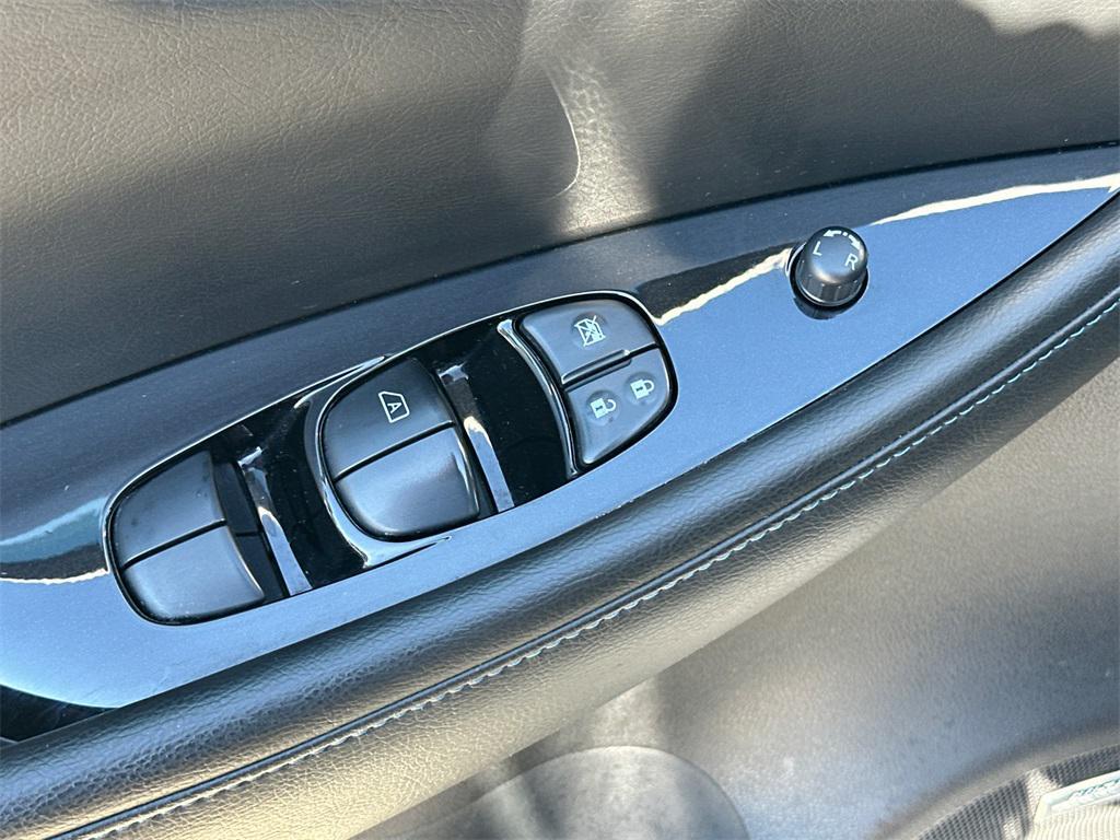 used 2021 Nissan Leaf car, priced at $16,000
