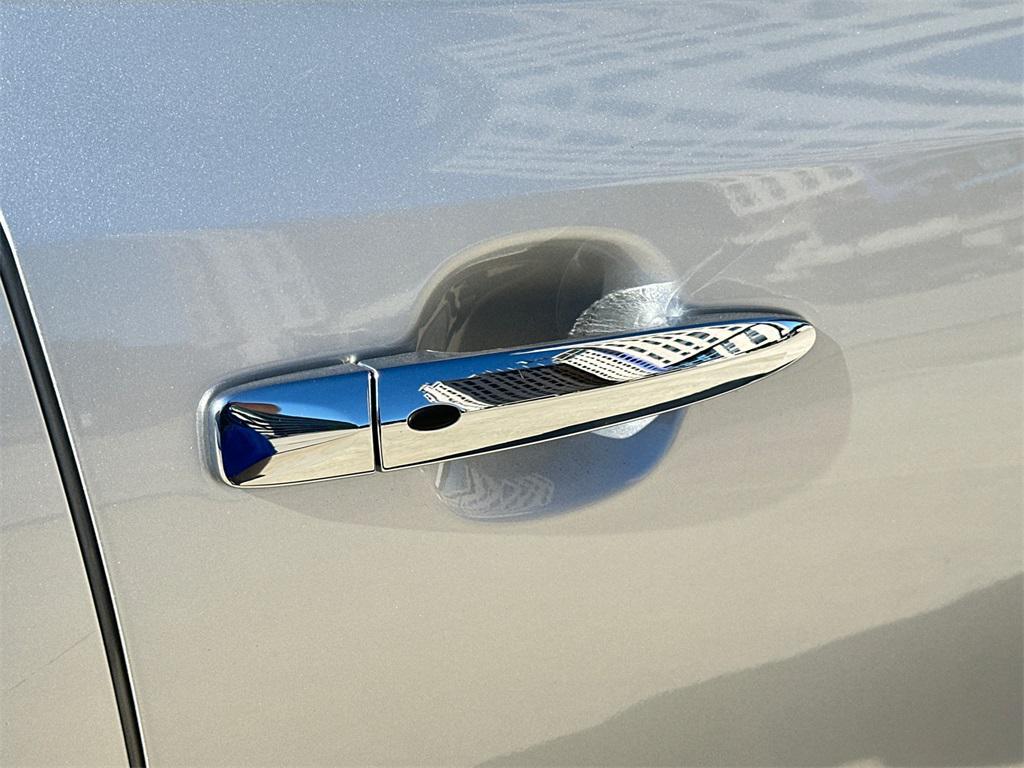 used 2021 Nissan Leaf car, priced at $16,000