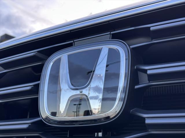 new 2025 Honda Pilot car, priced at $47,907