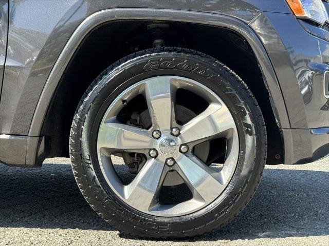 used 2016 Jeep Grand Cherokee car, priced at $15,500