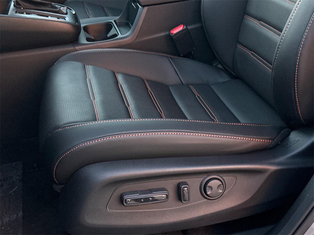 new 2026 Honda CR-V Hybrid car, priced at $40,016