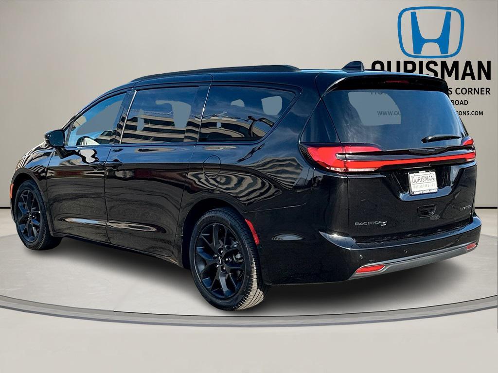 used 2025 Chrysler Pacifica car, priced at $35,500