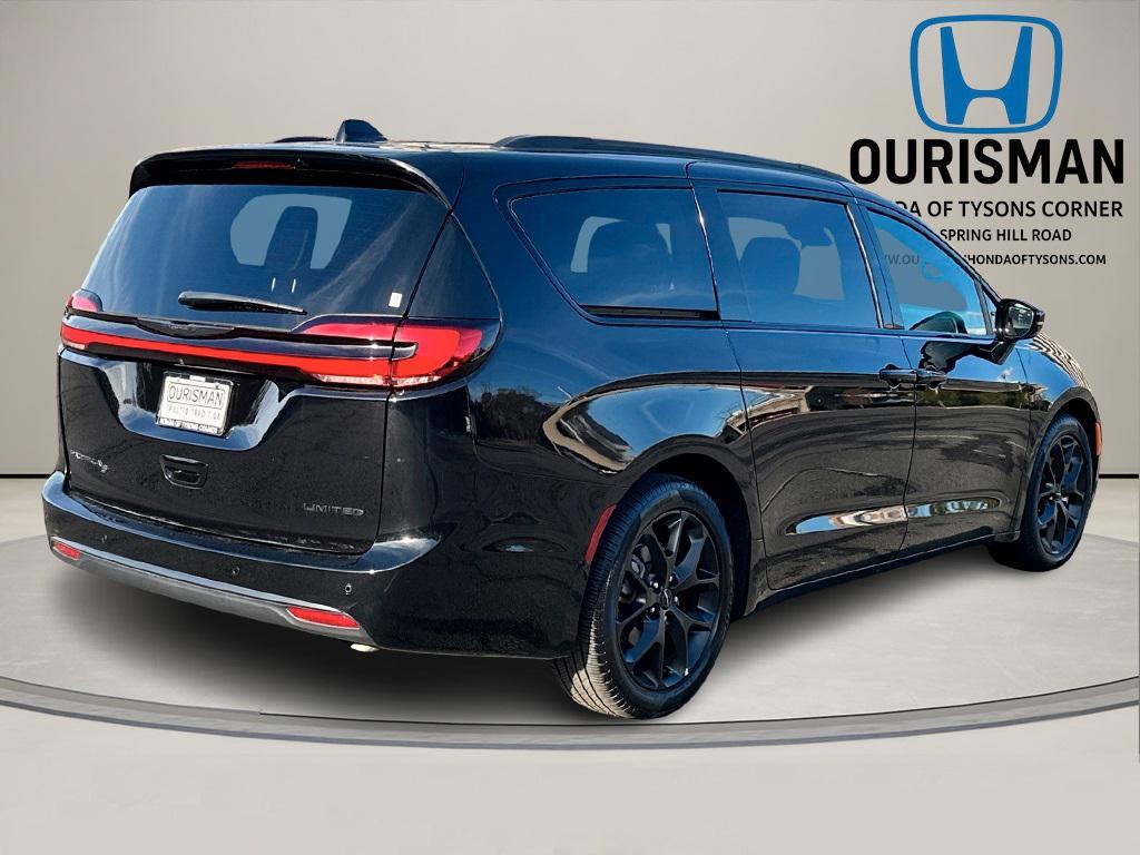 used 2025 Chrysler Pacifica car, priced at $35,500