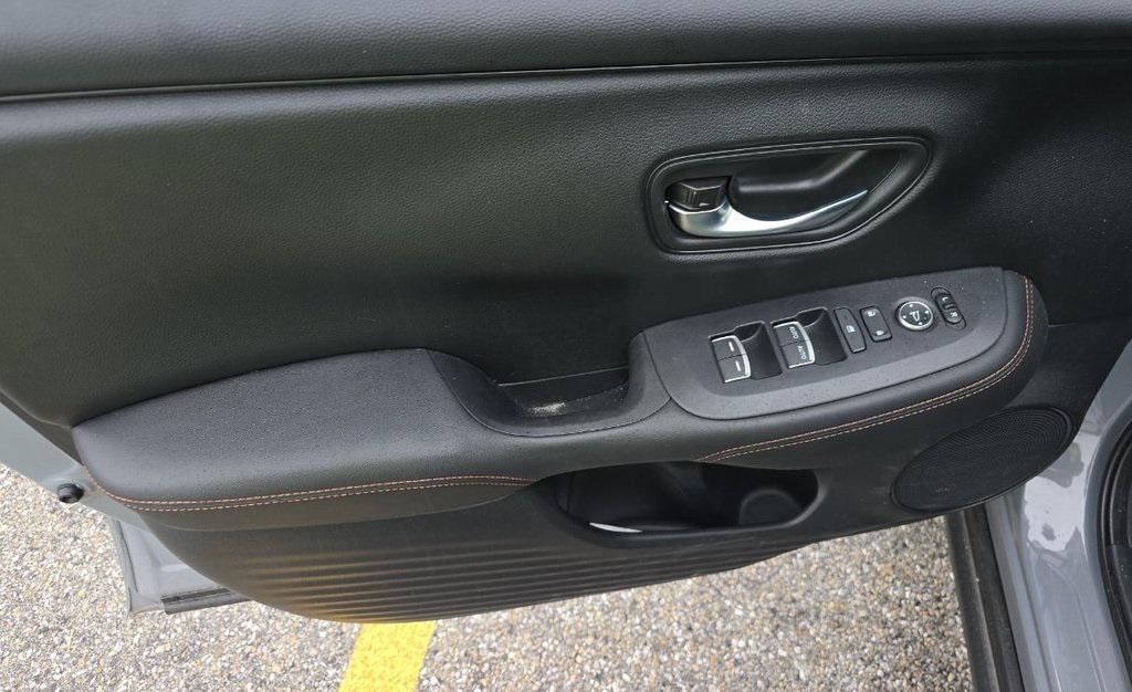 used 2025 Honda HR-V car, priced at $27,500