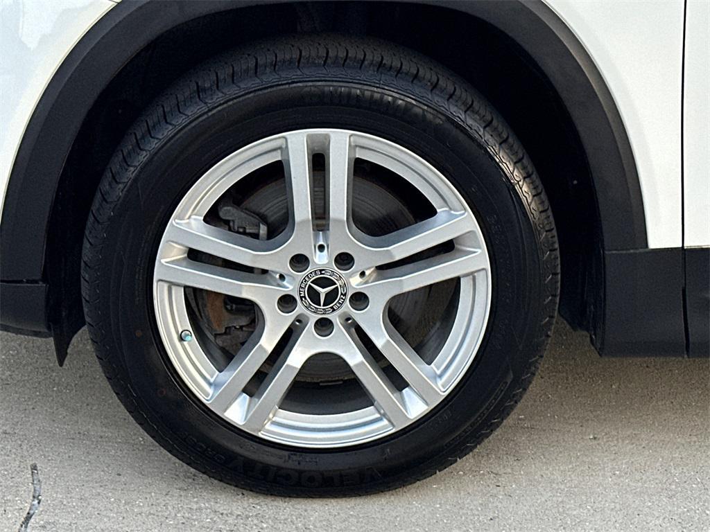 used 2021 Mercedes-Benz GLB 250 car, priced at $25,000