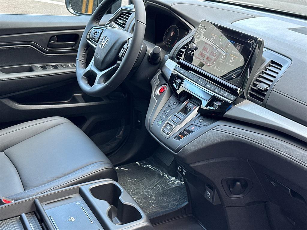 new 2026 Honda Odyssey car, priced at $42,084