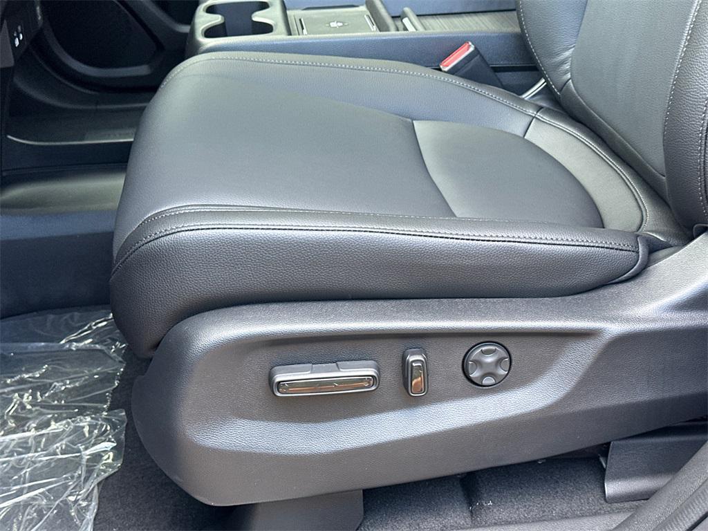 new 2026 Honda Odyssey car, priced at $42,084