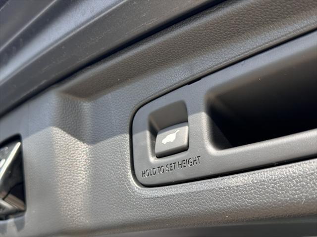 new 2025 Honda CR-V Hybrid car, priced at $38,923