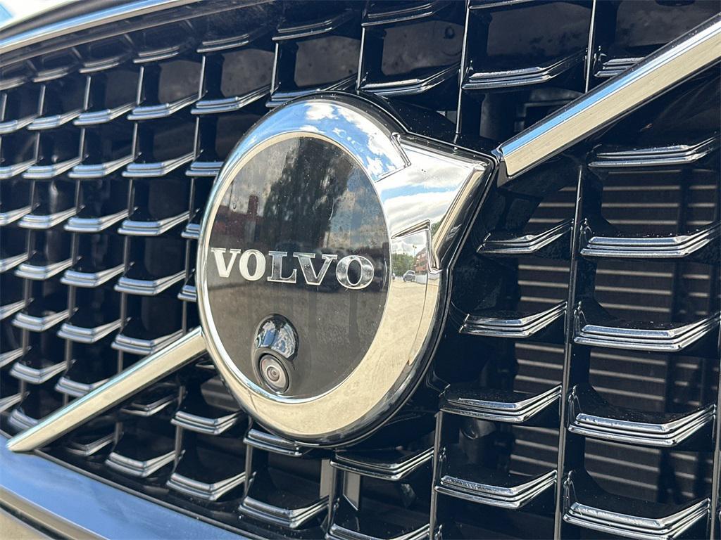 used 2024 Volvo XC60 Recharge Plug-In Hybrid car, priced at $43,000