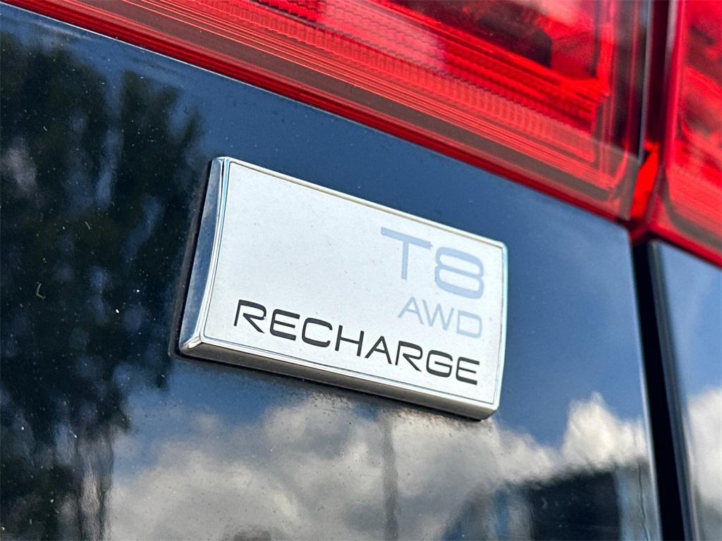 used 2024 Volvo XC60 Recharge Plug-In Hybrid car, priced at $43,000