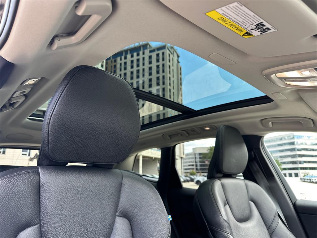 used 2024 Volvo XC60 Recharge Plug-In Hybrid car, priced at $43,000