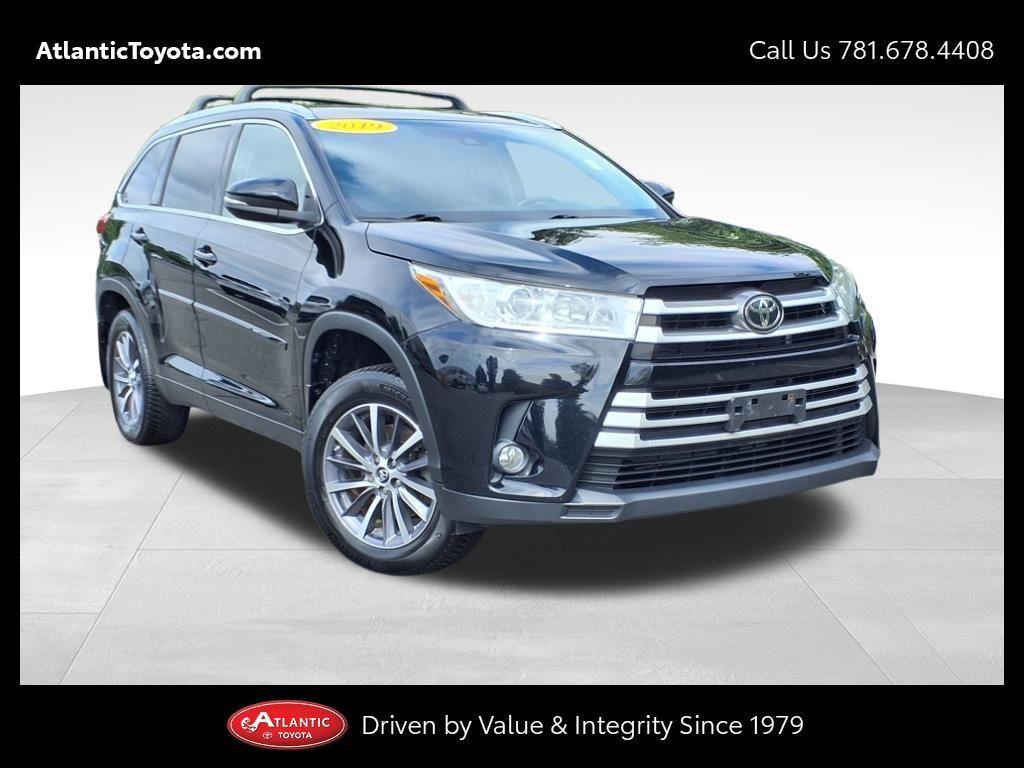 used 2019 Toyota Highlander car, priced at $26,118
