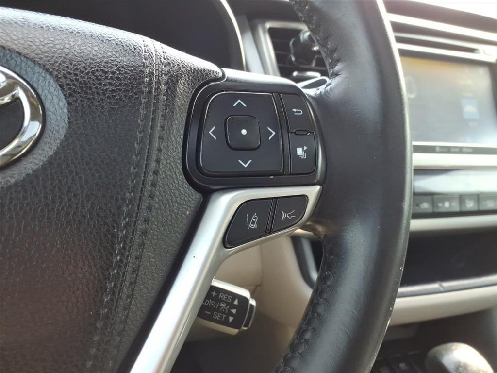 used 2017 Toyota Highlander Hybrid car, priced at $20,953