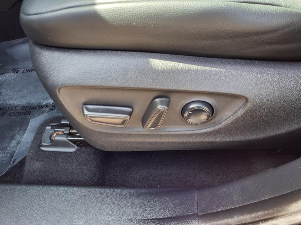 used 2022 Toyota Highlander car, priced at $38,443