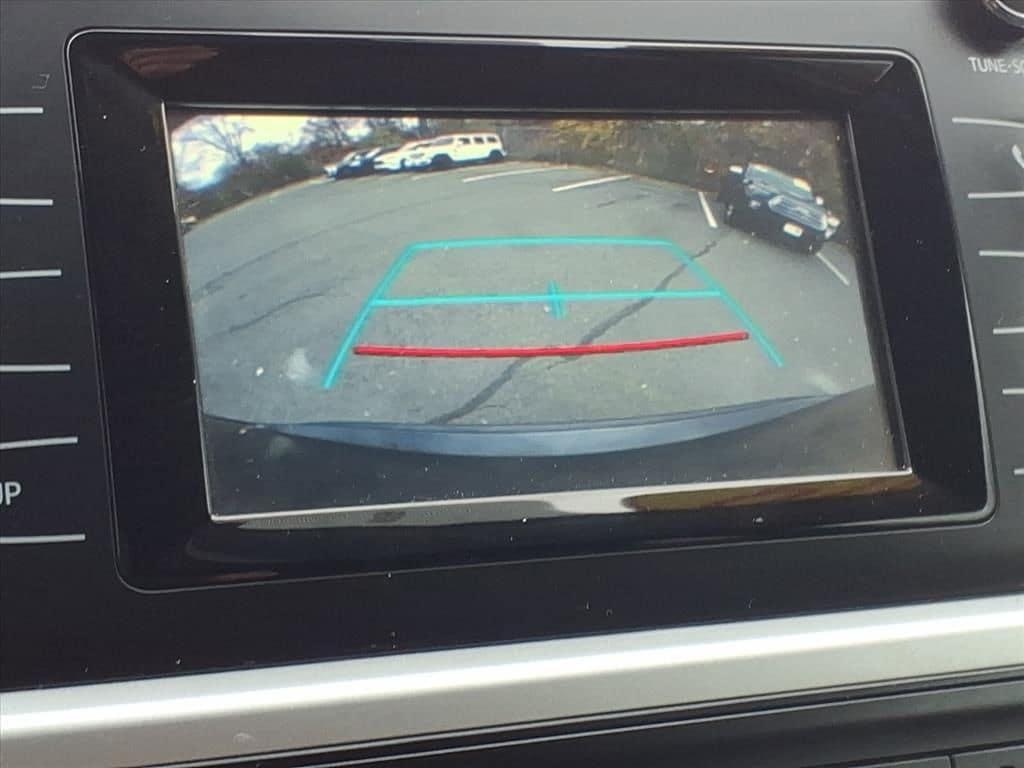 used 2019 Toyota Highlander car, priced at $27,536