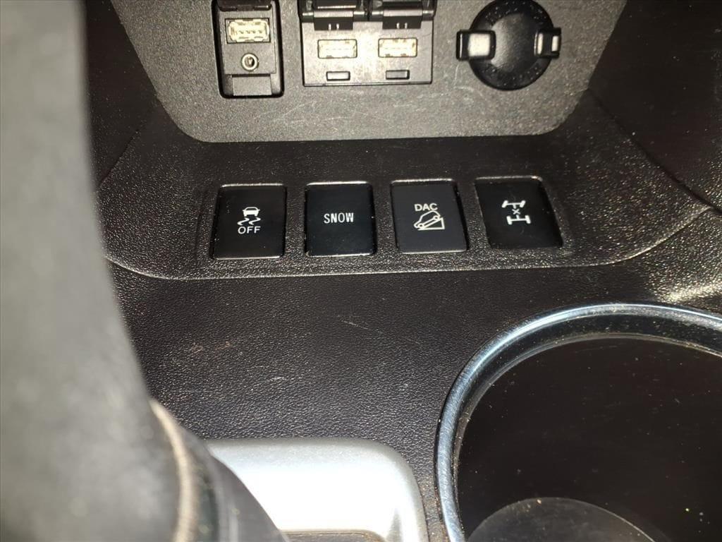 used 2019 Toyota Highlander car, priced at $27,536