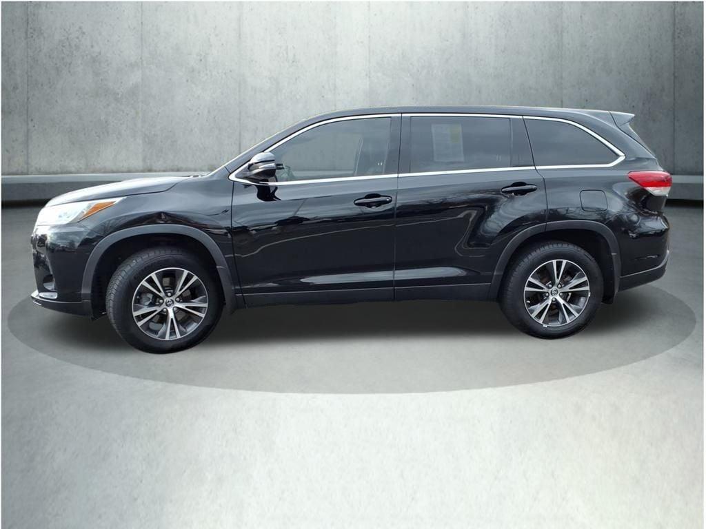 used 2019 Toyota Highlander car, priced at $27,536