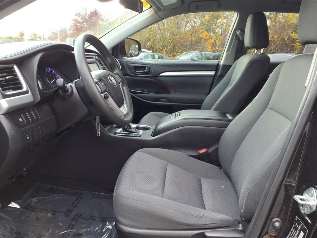 used 2019 Toyota Highlander car, priced at $27,536