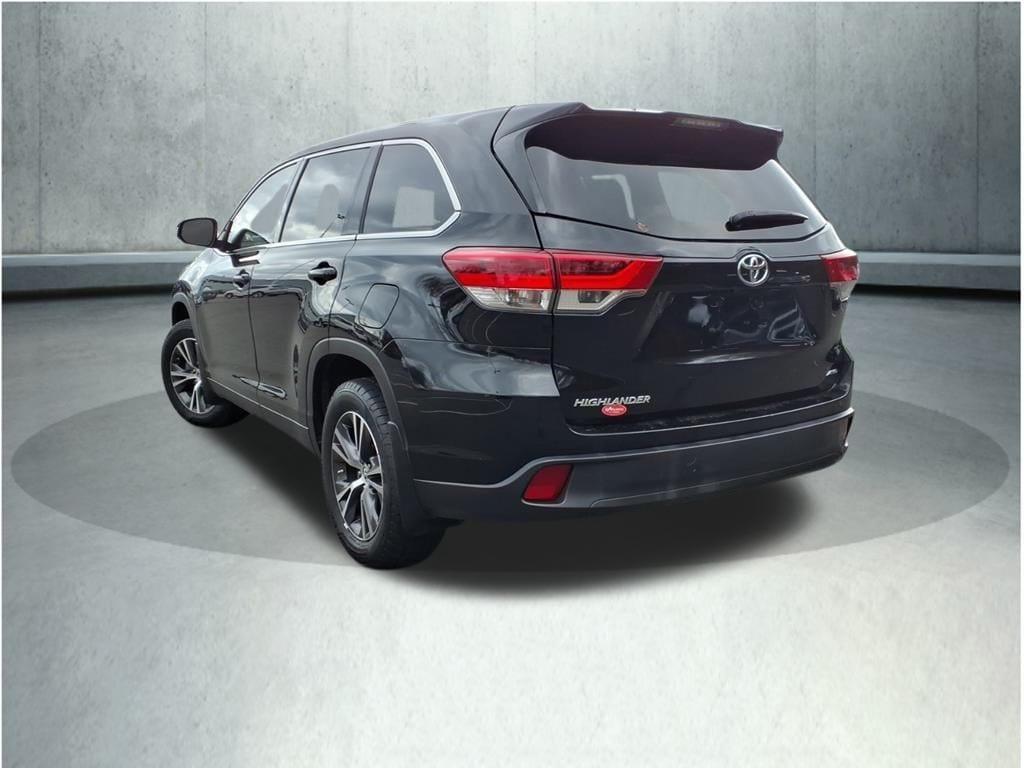 used 2019 Toyota Highlander car, priced at $27,536