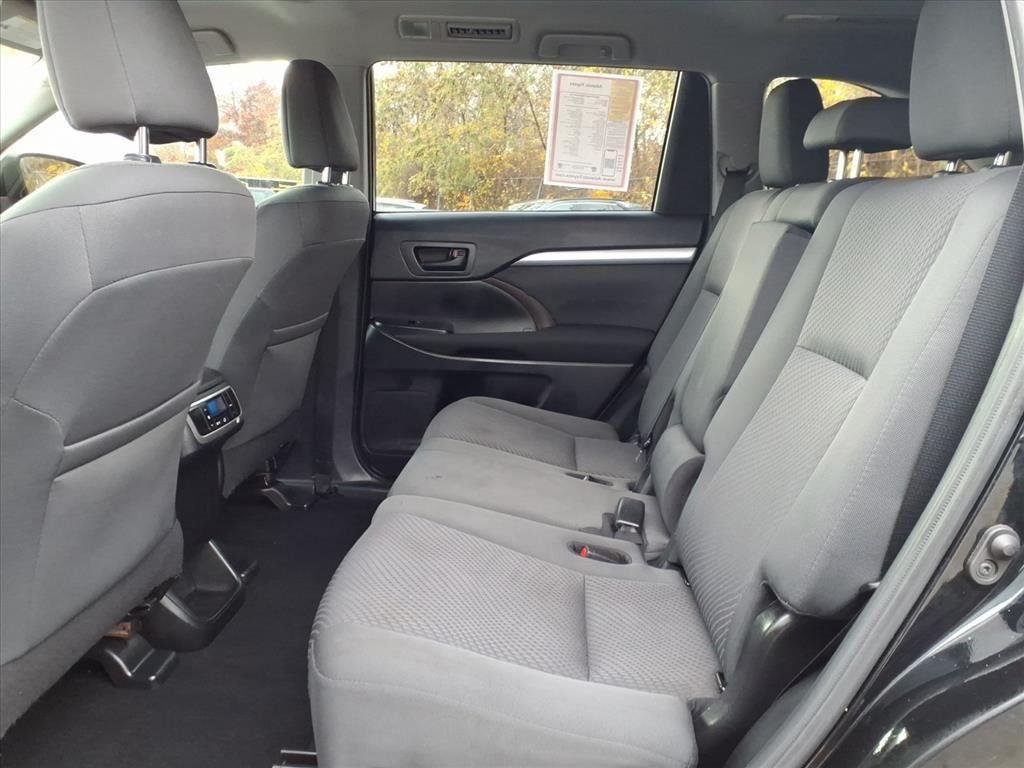 used 2019 Toyota Highlander car, priced at $27,536
