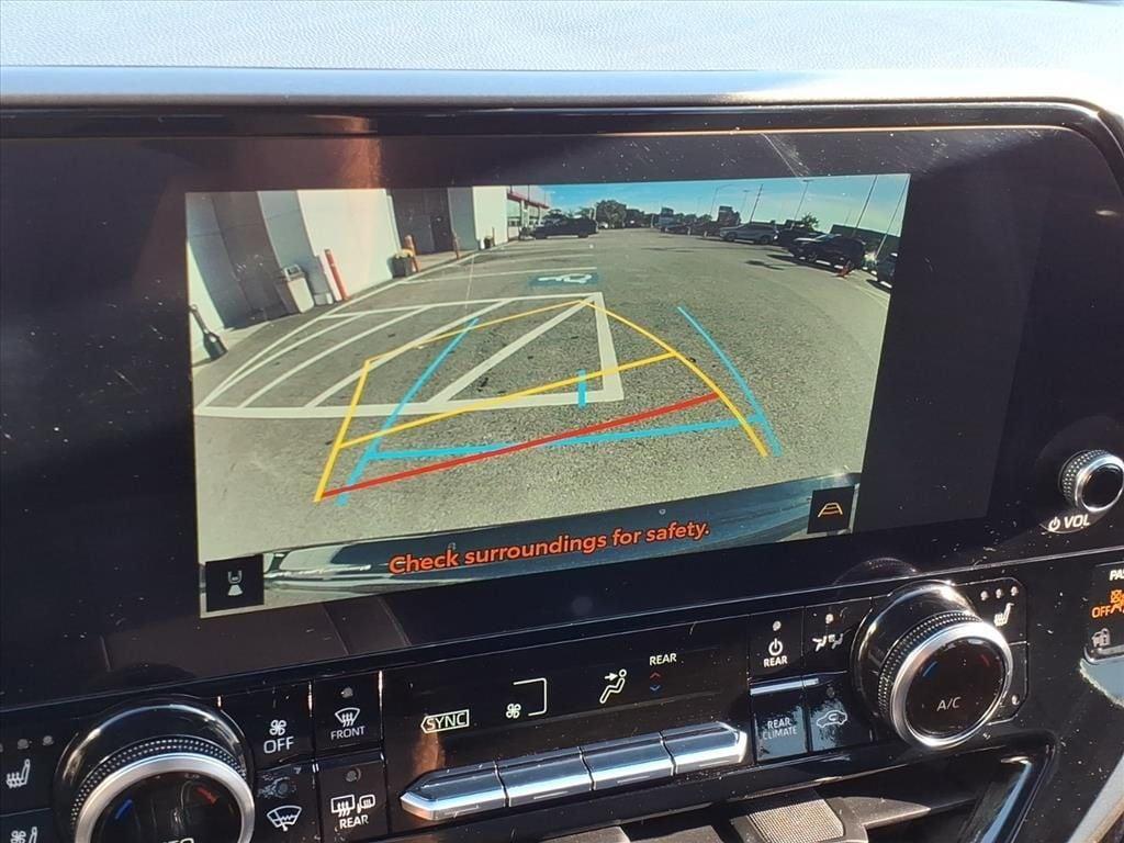 used 2023 Toyota Highlander car, priced at $37,443