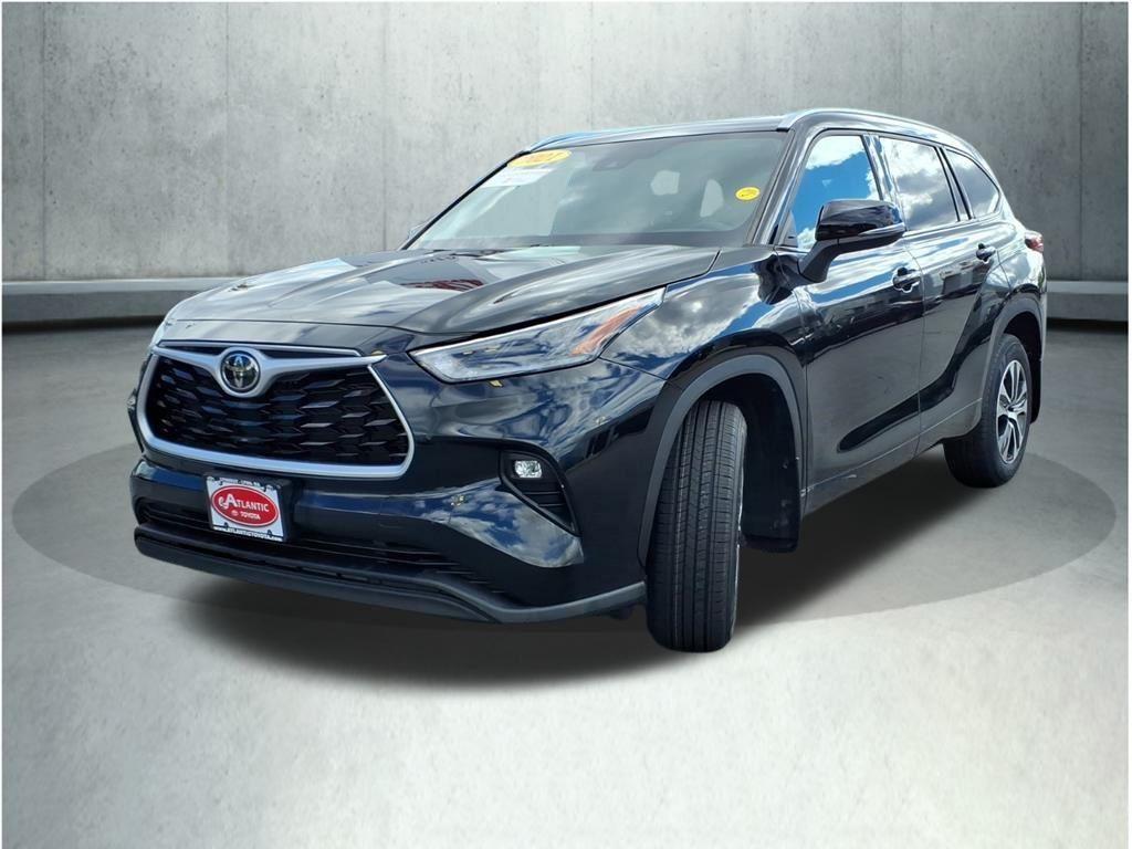 used 2021 Toyota Highlander car, priced at $33,438