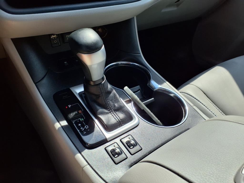 used 2017 Toyota Highlander car, priced at $24,900