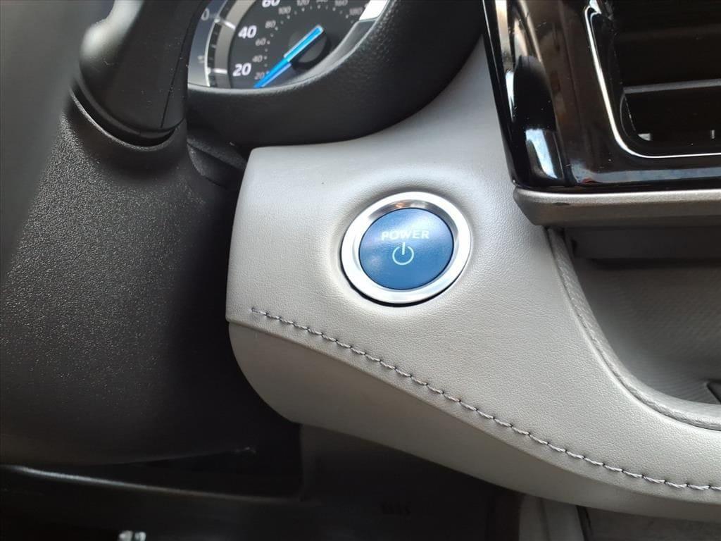 used 2020 Toyota Highlander Hybrid car, priced at $24,786