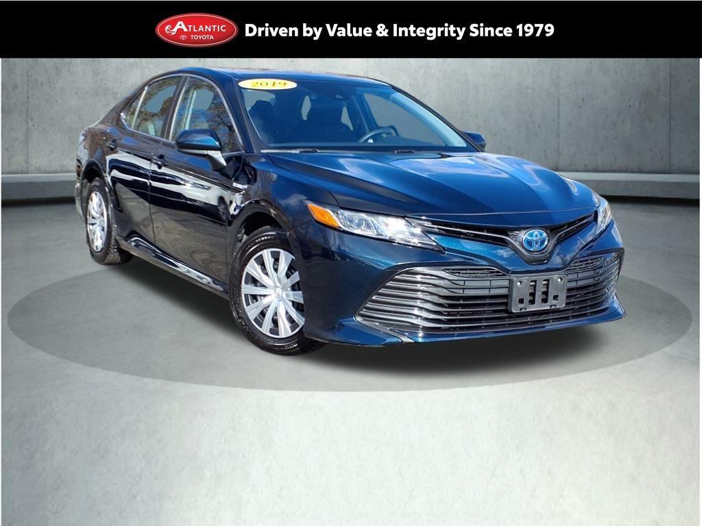 used 2019 Toyota Camry Hybrid car, priced at $23,994