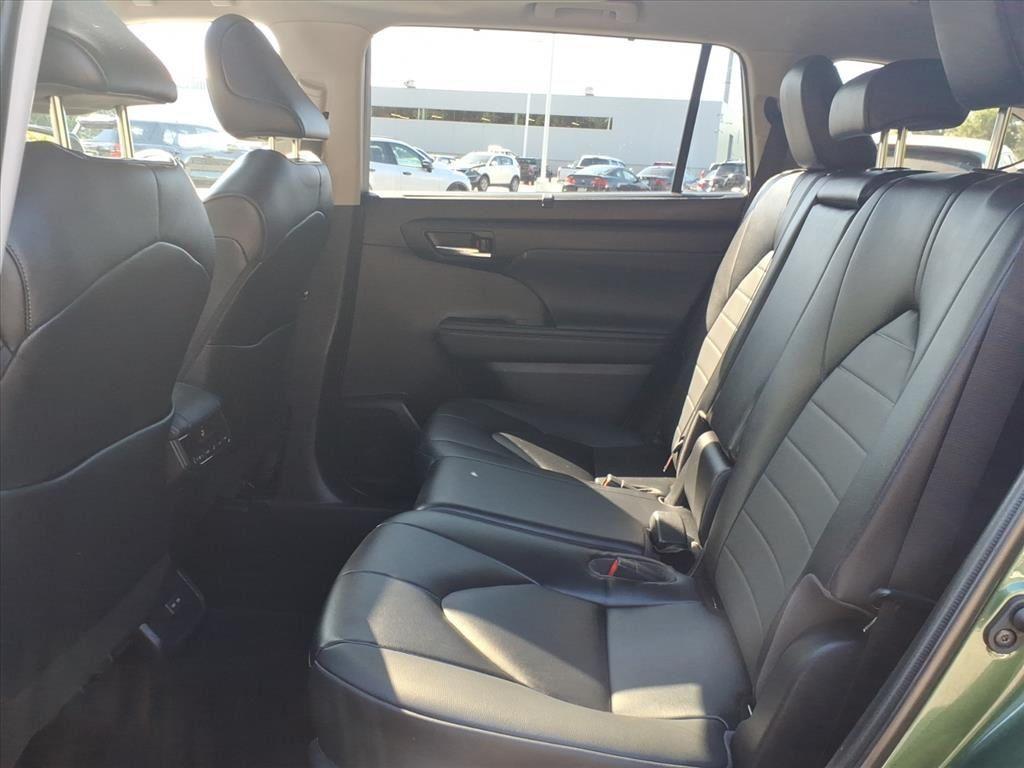 used 2023 Toyota Highlander Hybrid car, priced at $39,577