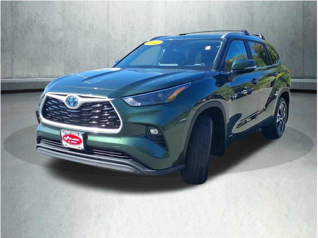used 2023 Toyota Highlander Hybrid car, priced at $39,577