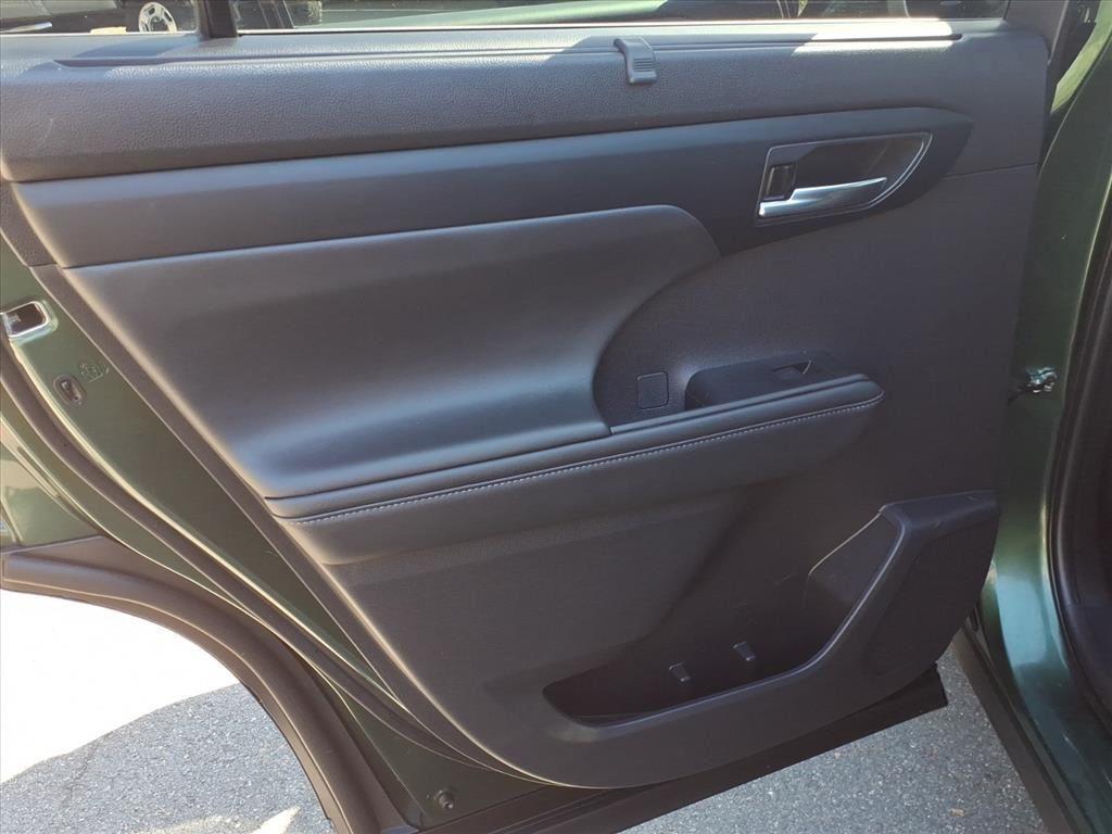 used 2023 Toyota Highlander Hybrid car, priced at $39,577