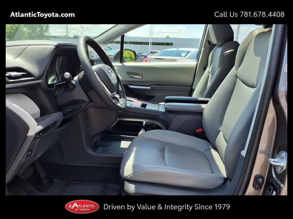 used 2022 Toyota Sienna car, priced at $44,400