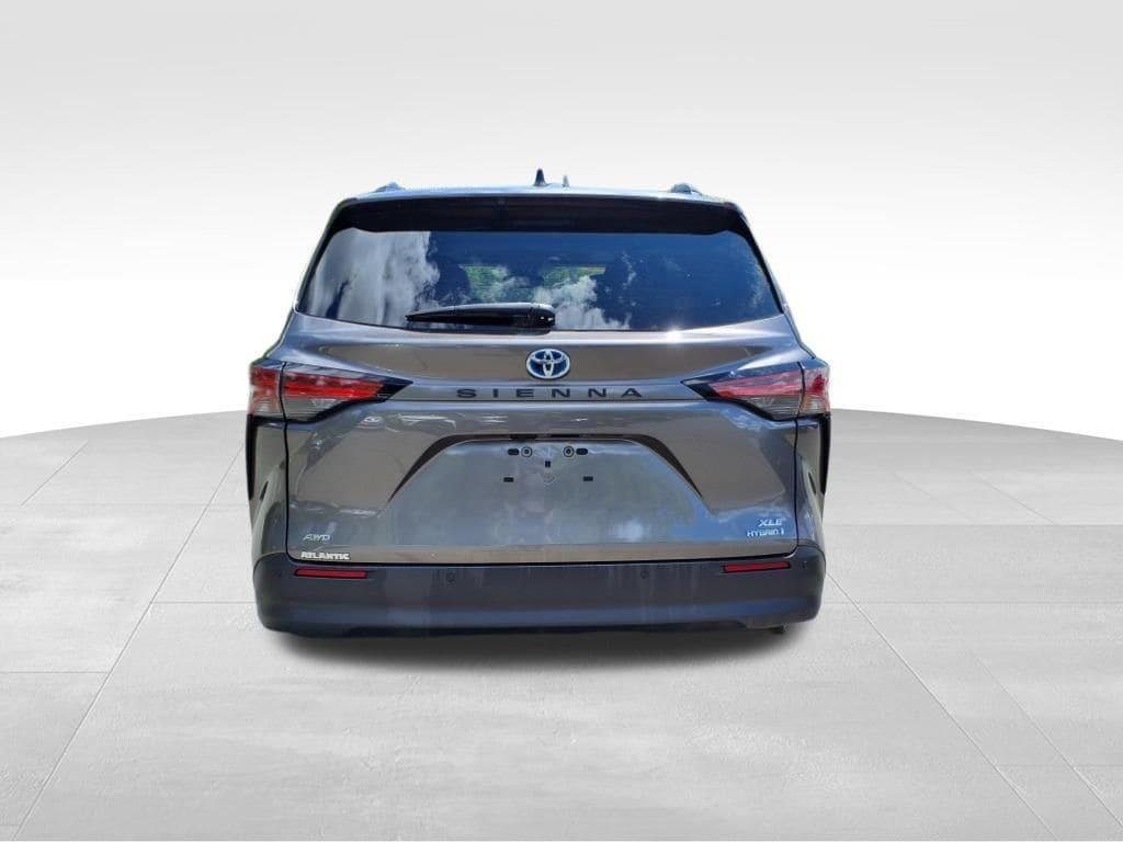 used 2022 Toyota Sienna car, priced at $44,400